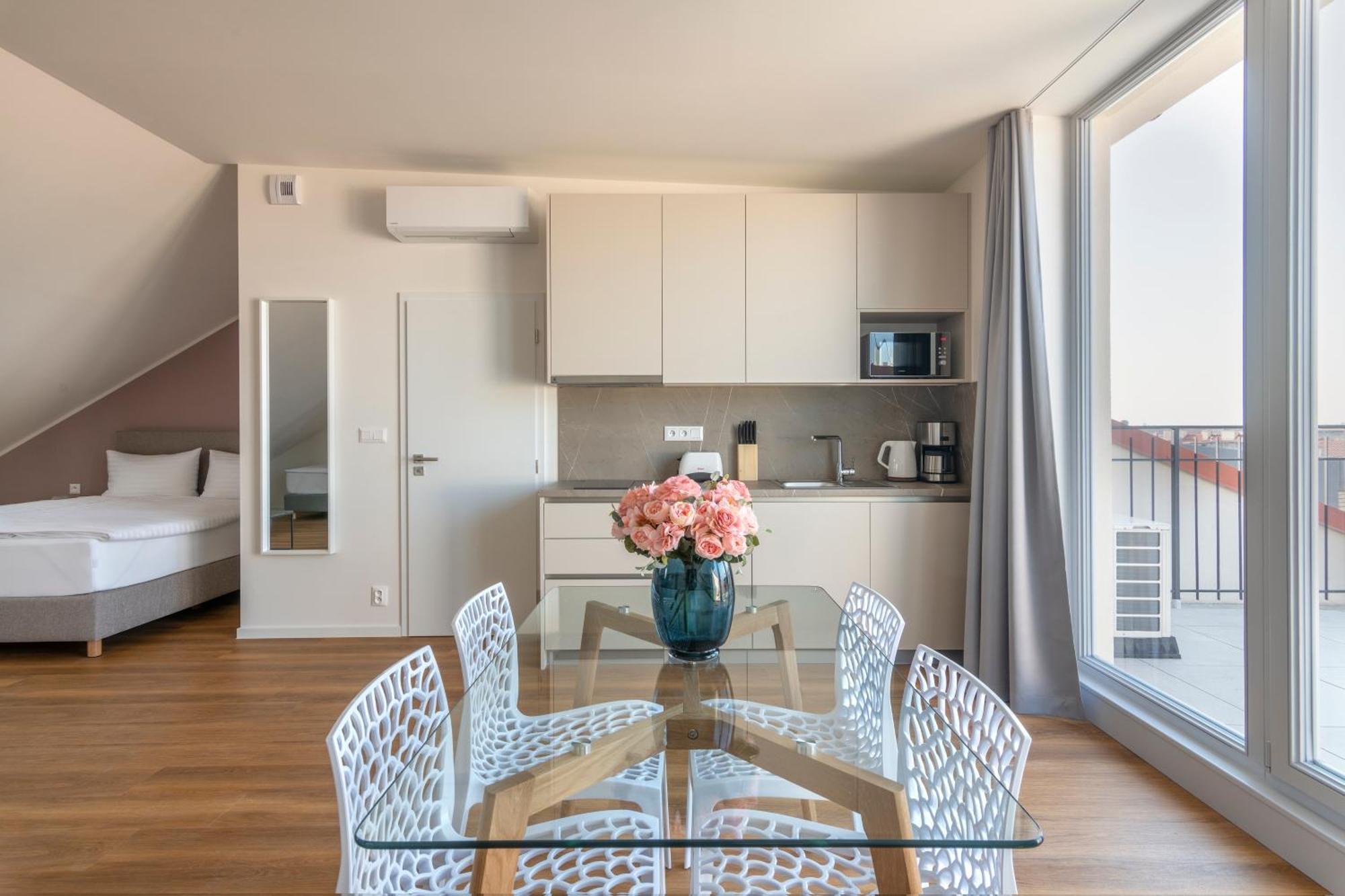 פראג Hidden Art Boutique Residence By Dwellfort מראה חיצוני תמונה